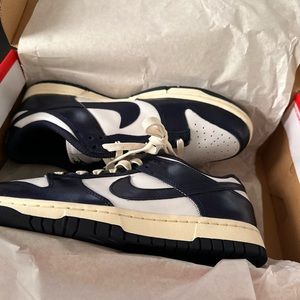 Nike dunk low vintage women size 9 men size 7.5